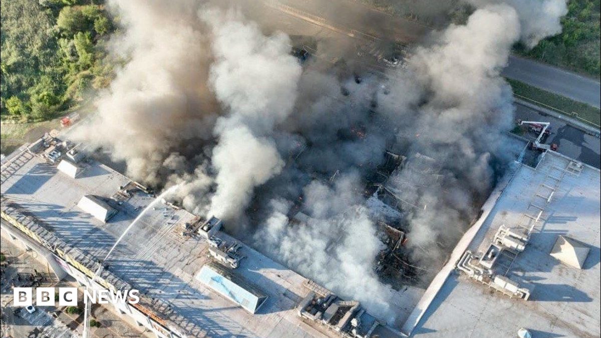 Russian double-tap drone strike kills 15 at Kryvyi Rih mall