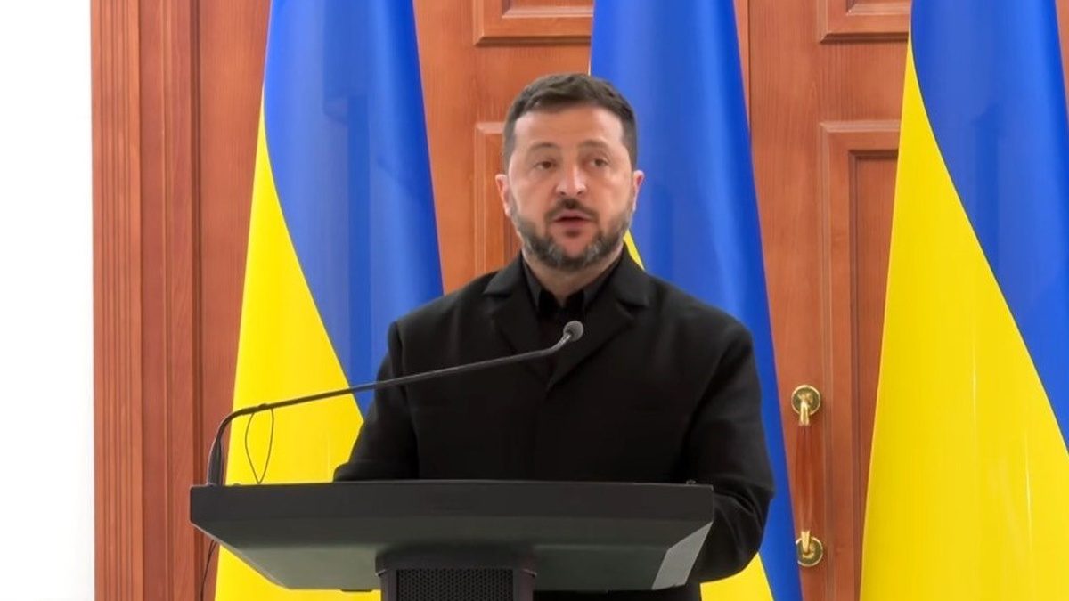 Zelenskyy offers security ties while Romania pledges border highways in Chișinău talks
