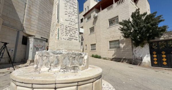 Far-right Israeli MK Zvi Sukkot smashes Palestinian memorial in West Bank under IDF escort