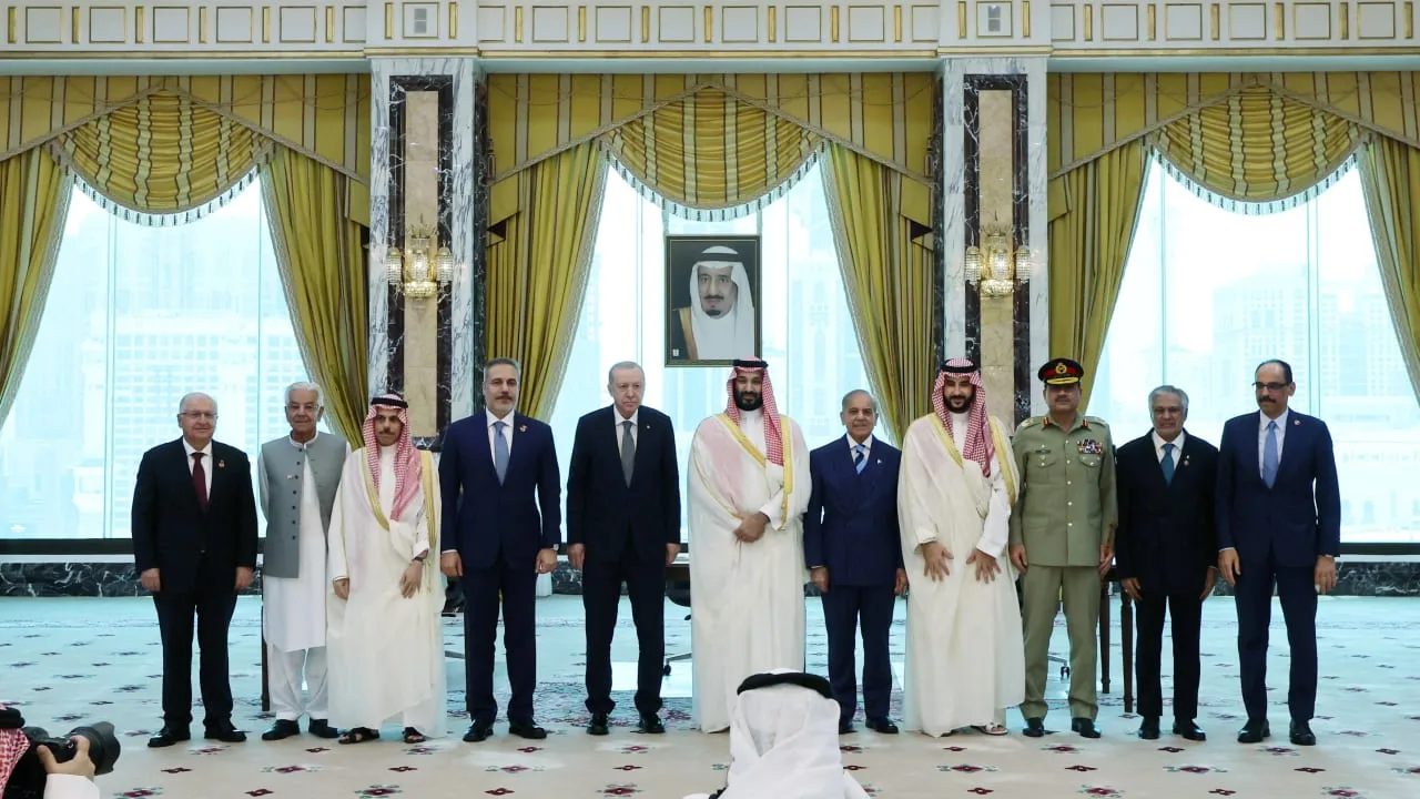 Turkey, Saudi Arabia and Pakistan hold first Mecca defence pact meeting in Istanbul