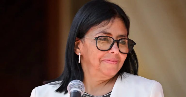 Rodríguez lands in New York for first Trump meeting since Maduro ouster amid oil talks