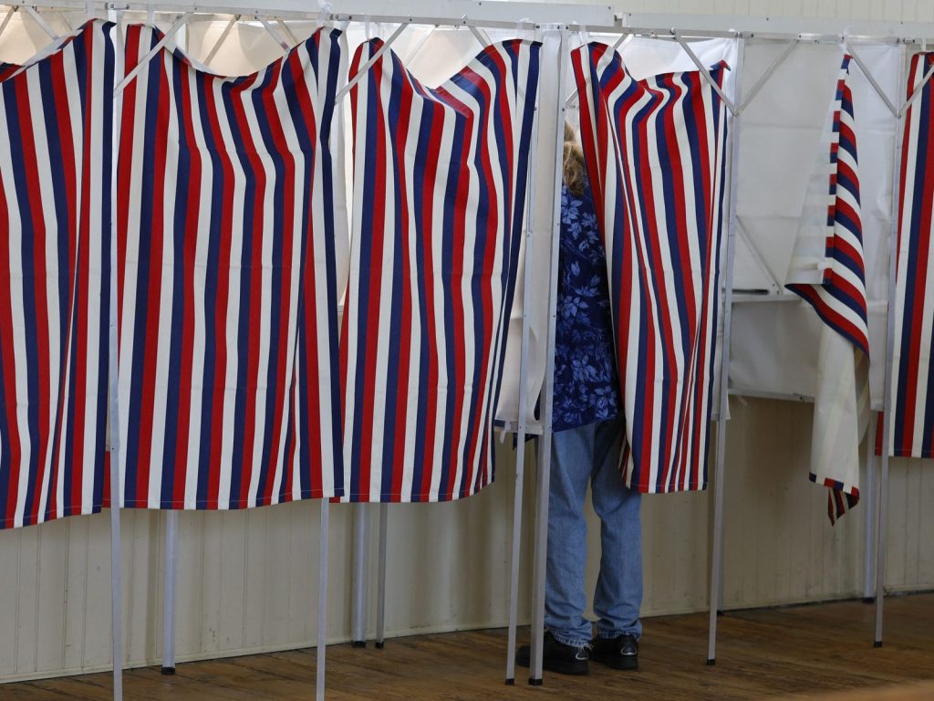 Sununu and Pappas advance in Senate race that could decide US chamber control