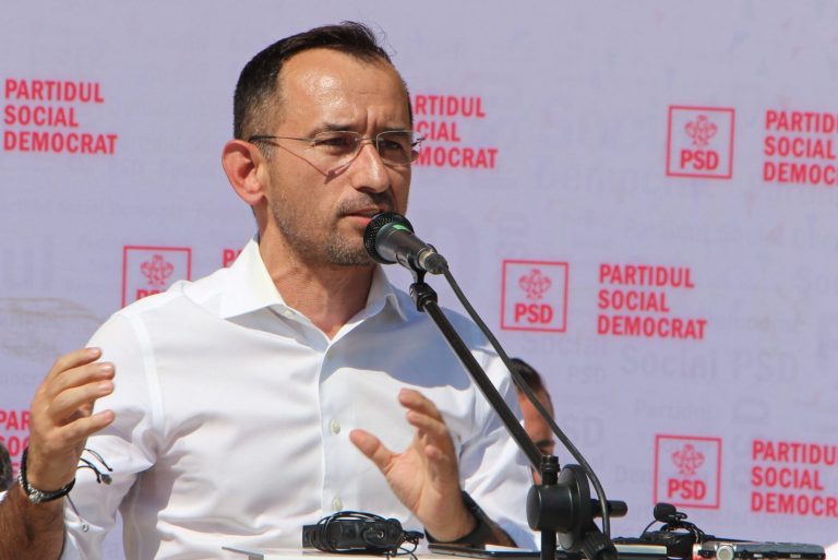 Romanian parliament rejects Muresan government as president seeks new nominee from abroad