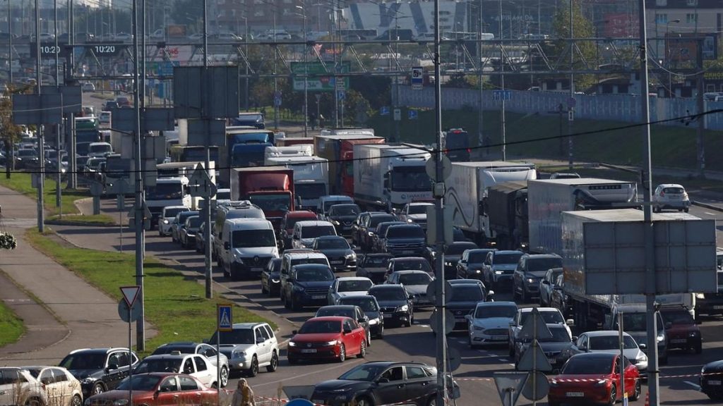 Drone strikes close Kyiv bridges in shift toward civilian disruption